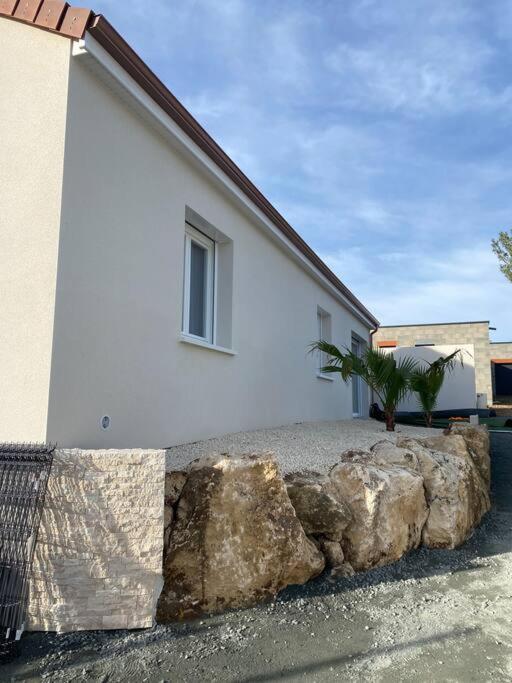 Maison By Sana Proche Du Lac Chatellerault Exterior photo